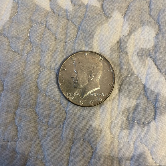 1964 Kennedy half dollar 90% silver nice condition - Picture 1 of 3